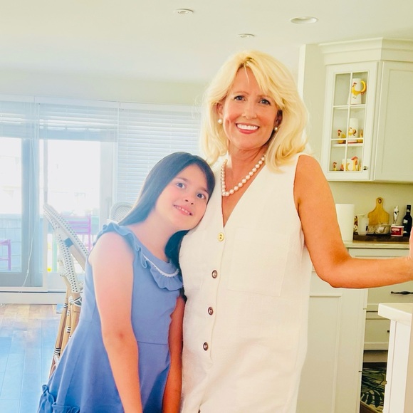 Meet your Posher, Heidi - Picture 2 of 6